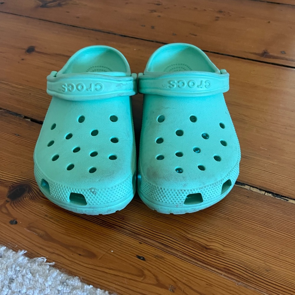 Crocs